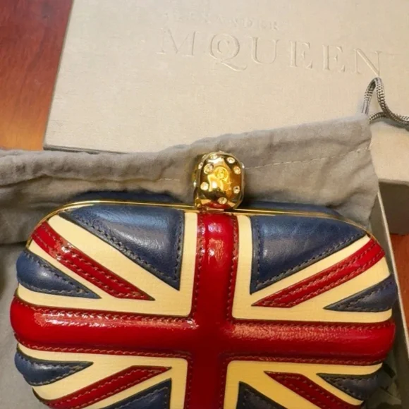 Alexander McQueen Skull Clutch - Red, Blue, Cream - Picture 3 of 6